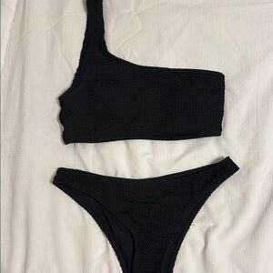 Amazon Black Classic Bikini Swimwear